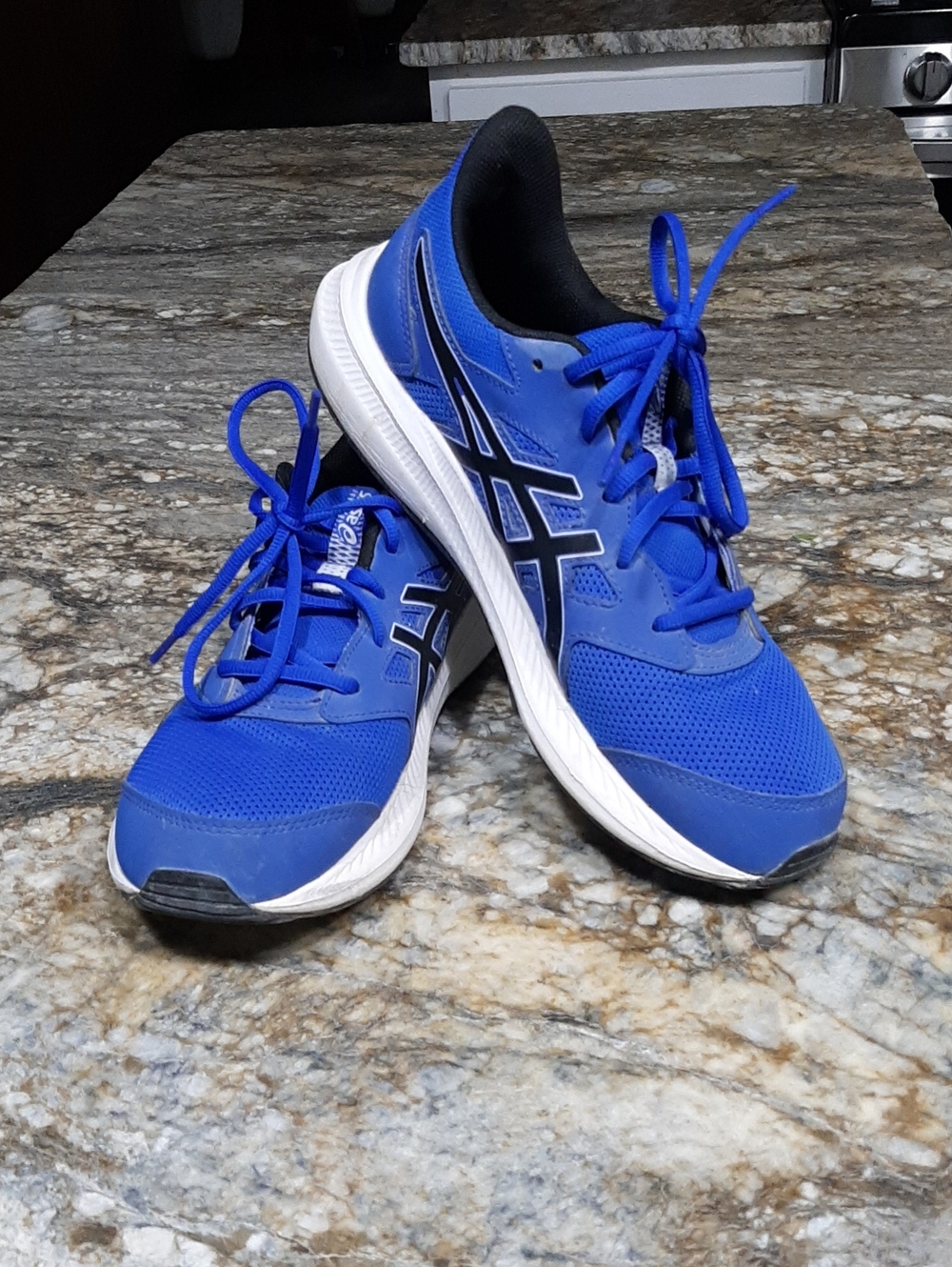 ASICS Men’s Blue Athletic Running Shoes with Black Accents sz 7